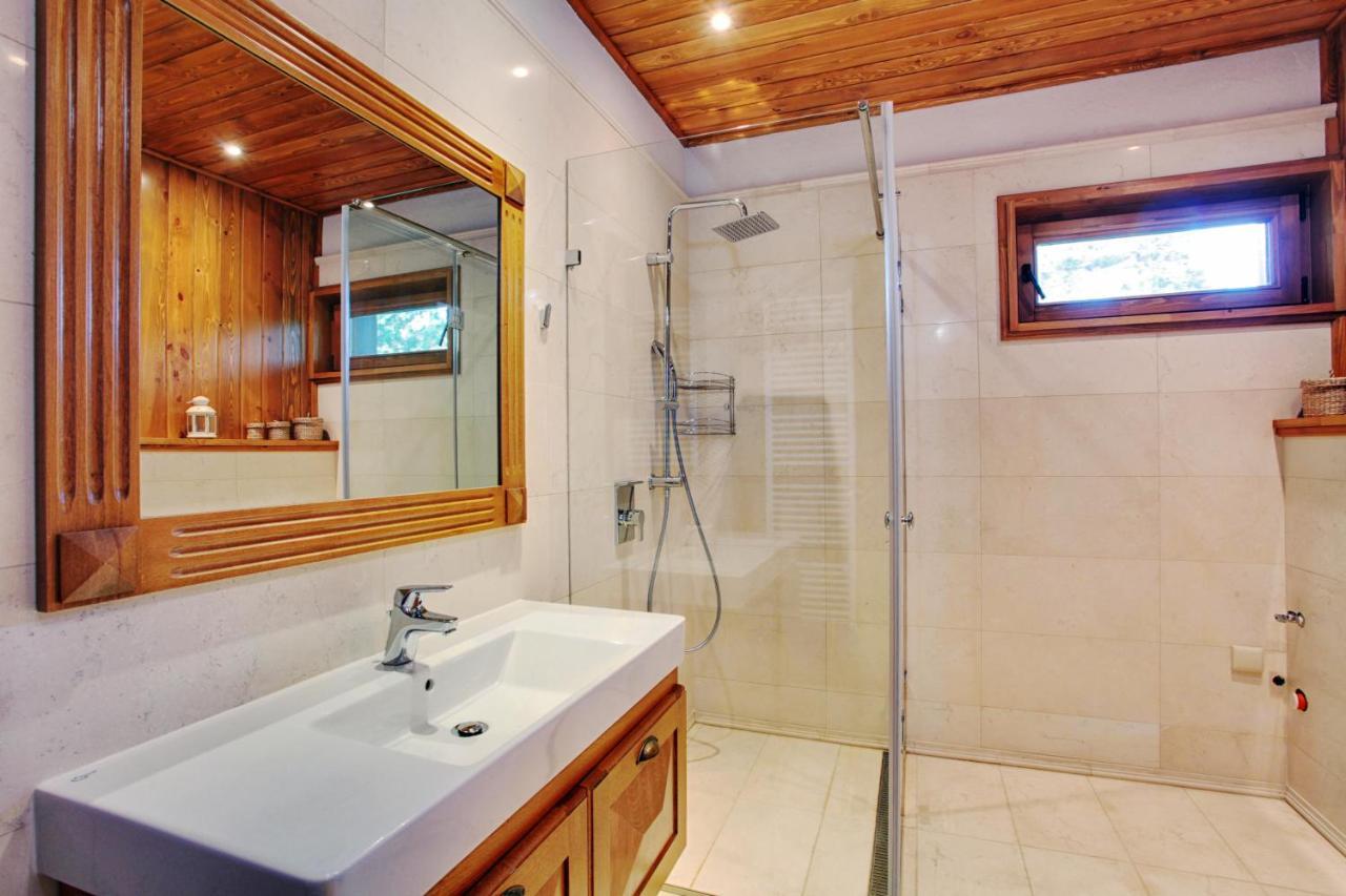 Villa Four Seasons Razlog Exterior photo